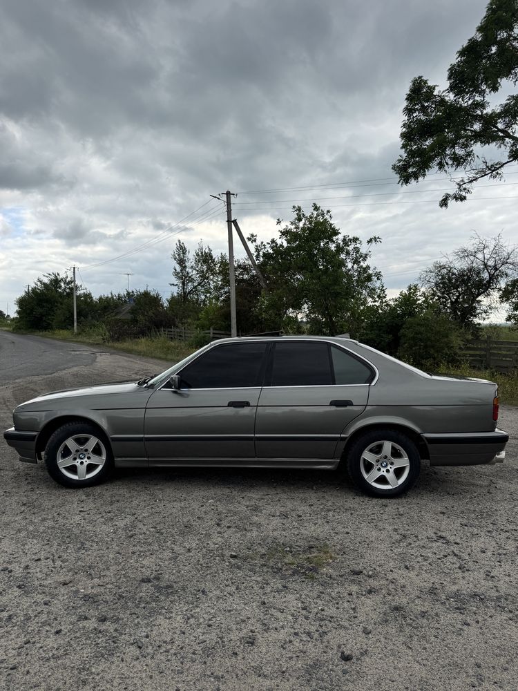 Продам BMW E34 520I м50б20