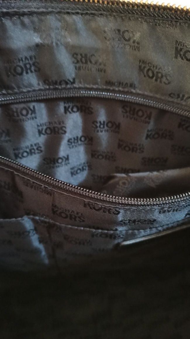 Mala Michael Kors  em bom estado