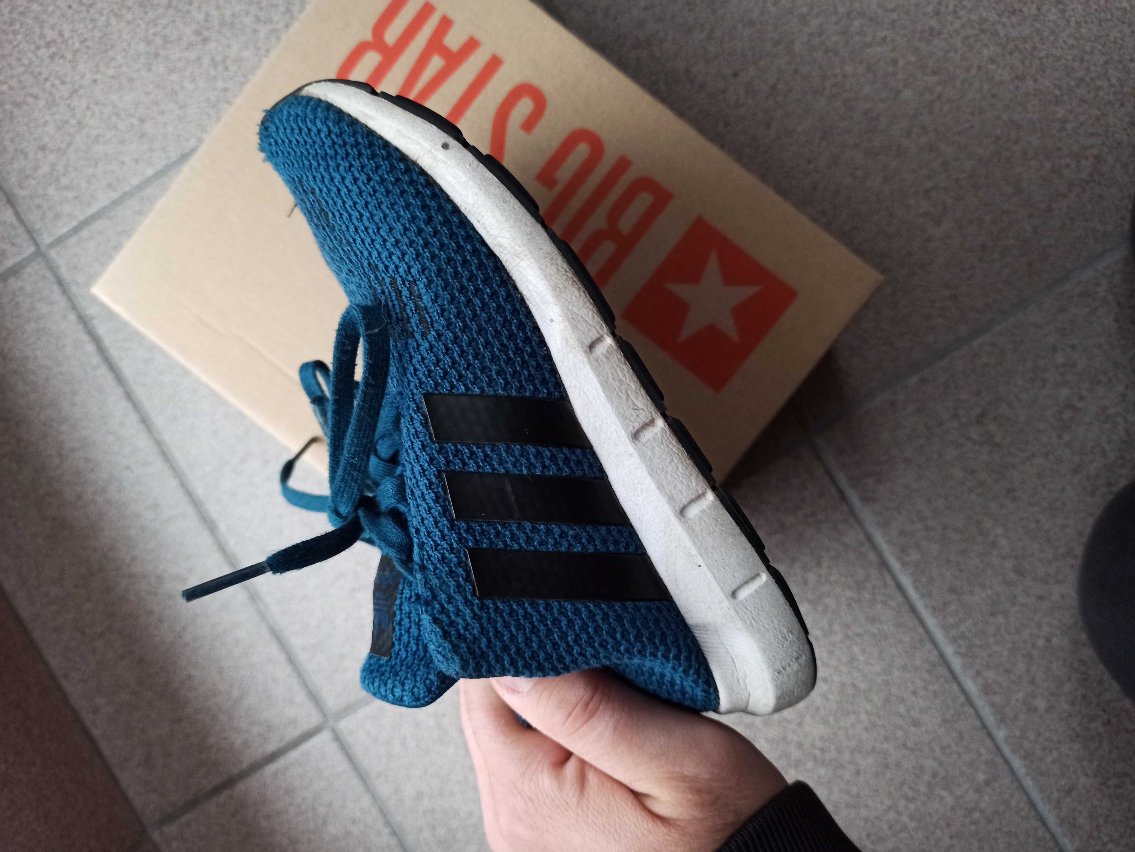 Buty sportowe dziecięce Sneakersy Adidas Swift Run CG6925 r.31