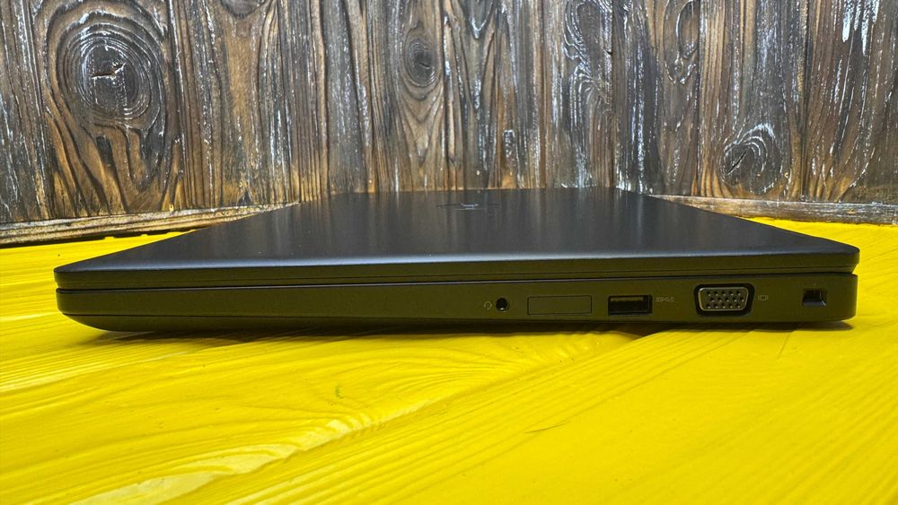 Недорогий Офісний Ноутбук Dell Latitude E5590 /15.6"/i5-8250U/ГАРАНТІЯ