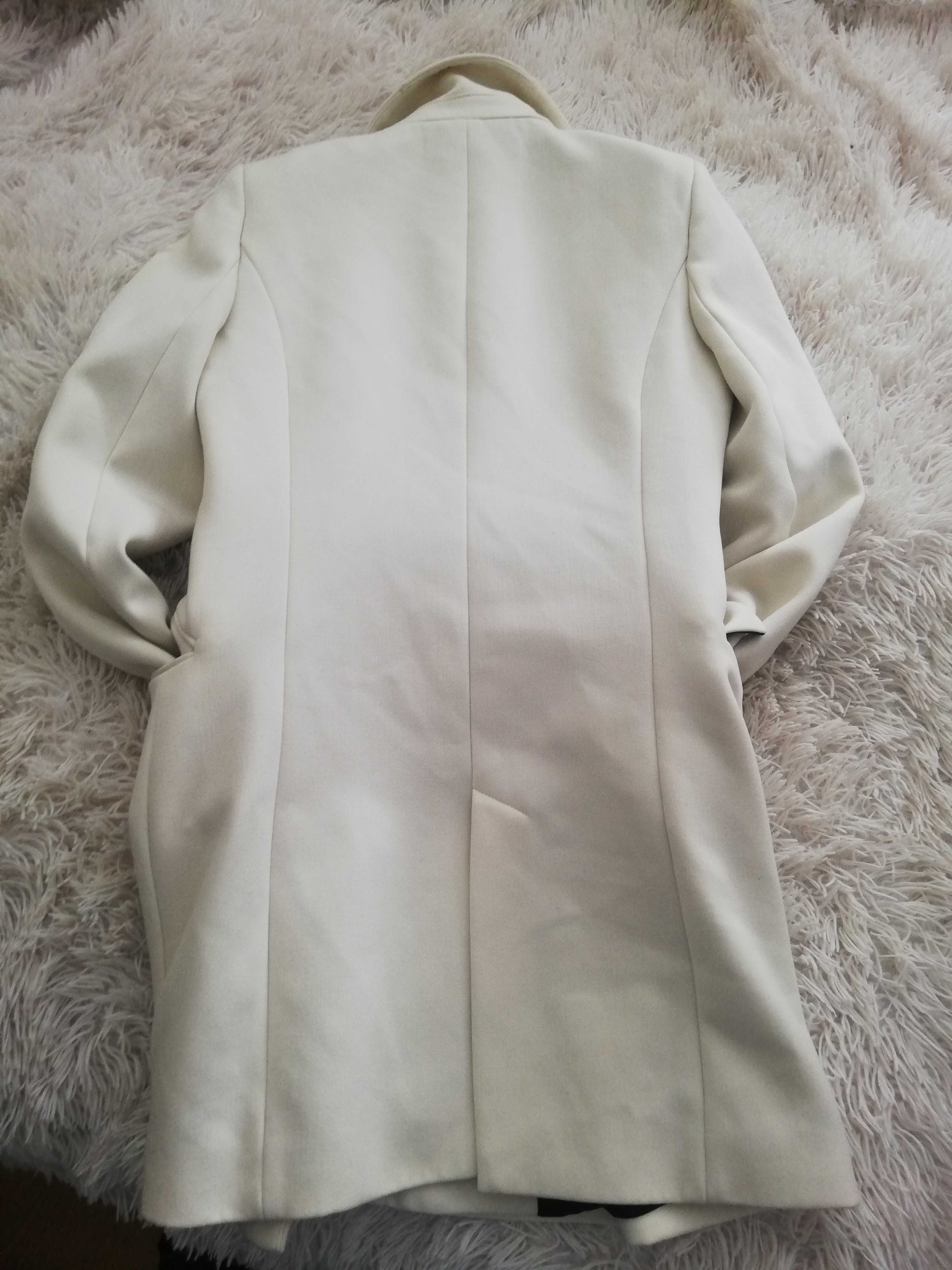 płaszcz Zara s 36 biały płaszcz zara s 36