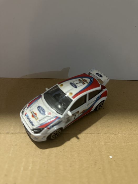 Ford Focus rally escala 1:43
