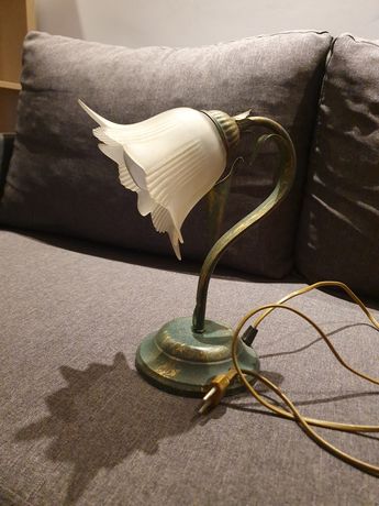 Lampa w stylu secesyjnym