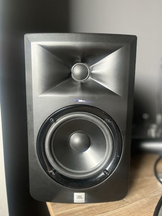 Monitory studyjne JBL LSR 305