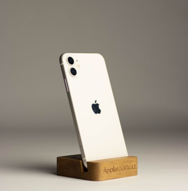 iPhone 11 б/у ідеальний стан
Колір білий
Пам'ять 64 
Телефон б/у
Стан