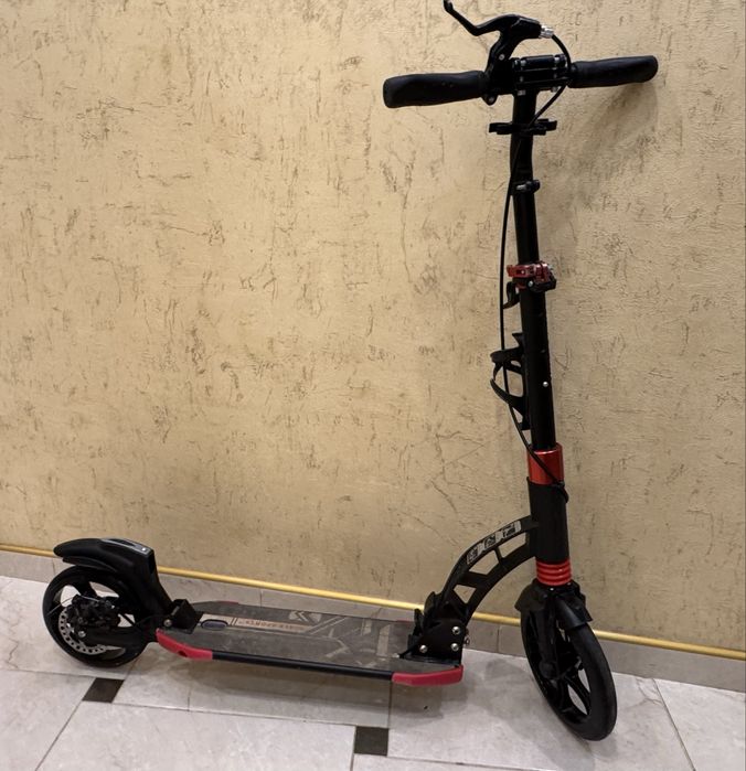 Самокат Scale Sports (до 80 кг. веса).