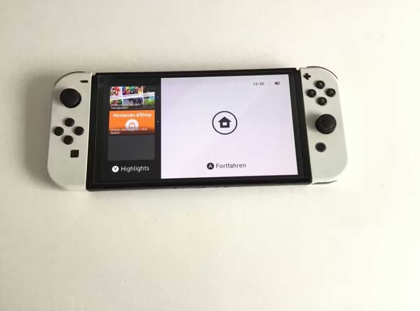 Nintendo Switch OLED Konsole - 64 GB biały kolor