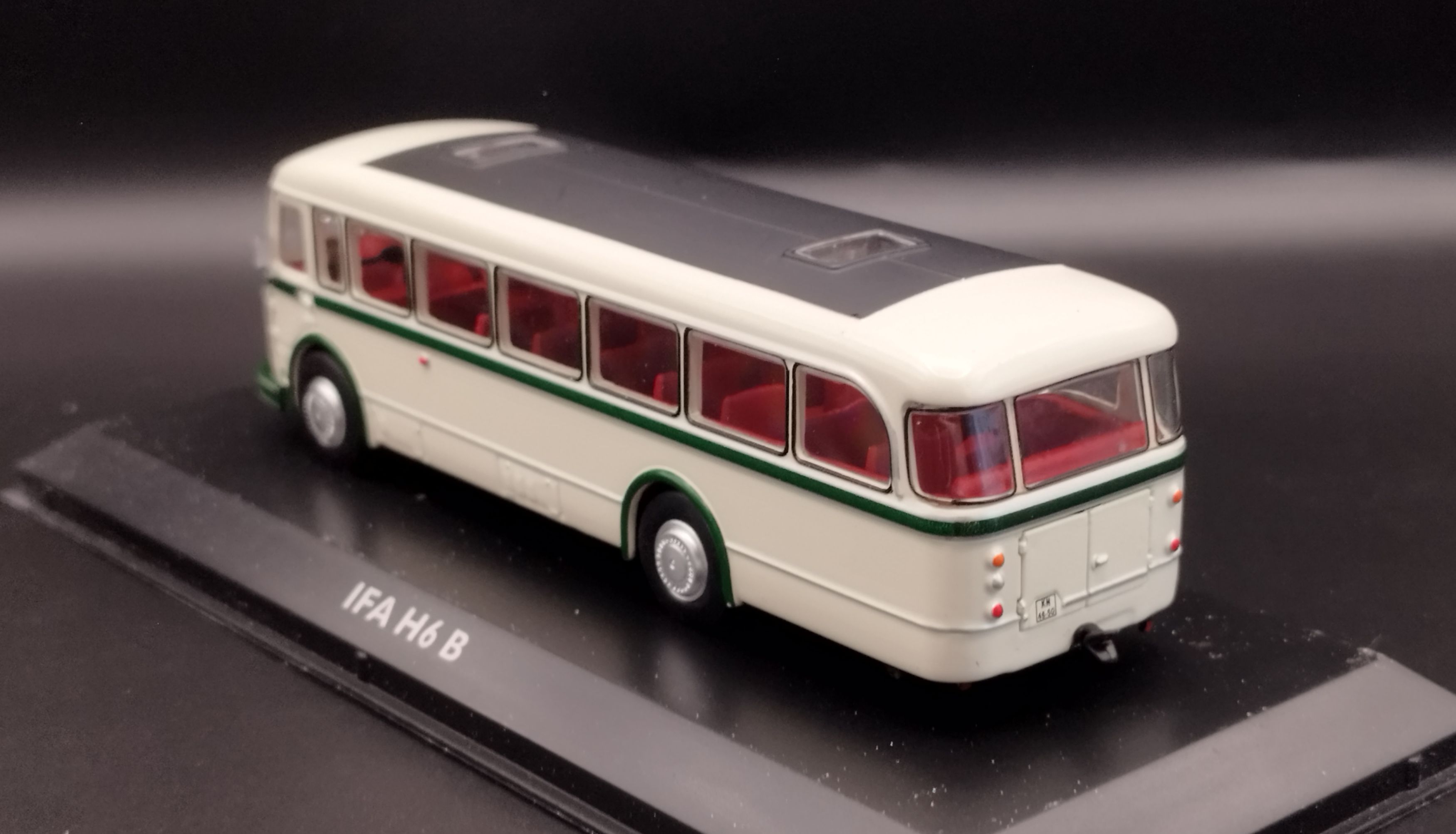 1:72 Atlas BUS IFA H6 B  model nowy