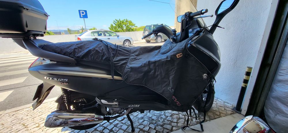 Capa Sym 125 evo Gts