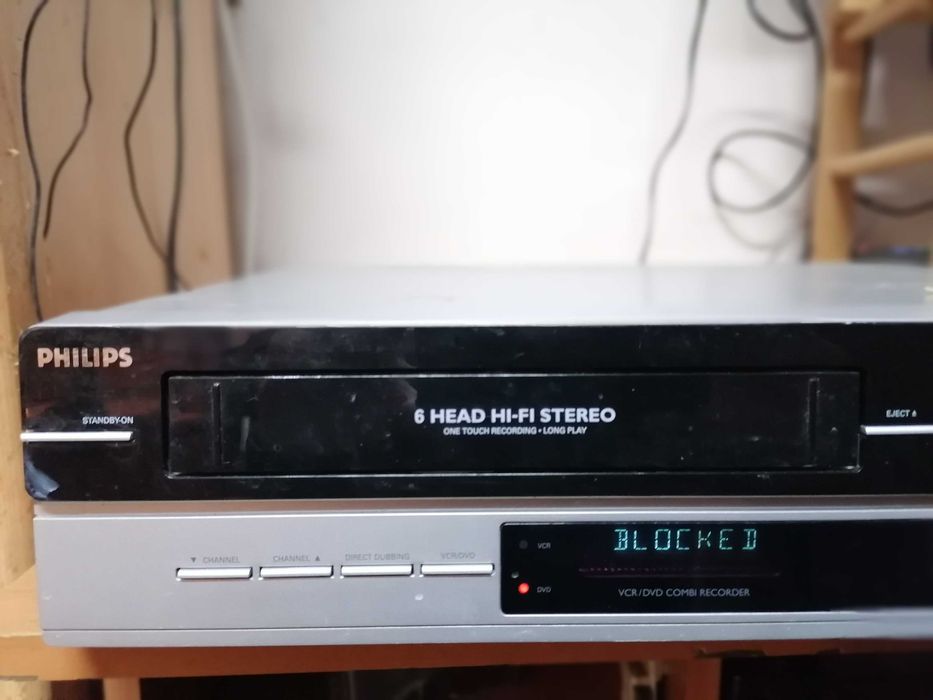 Magnetowid /Nagrywarka VHS Philips DVDR3510V hi-fi stereo