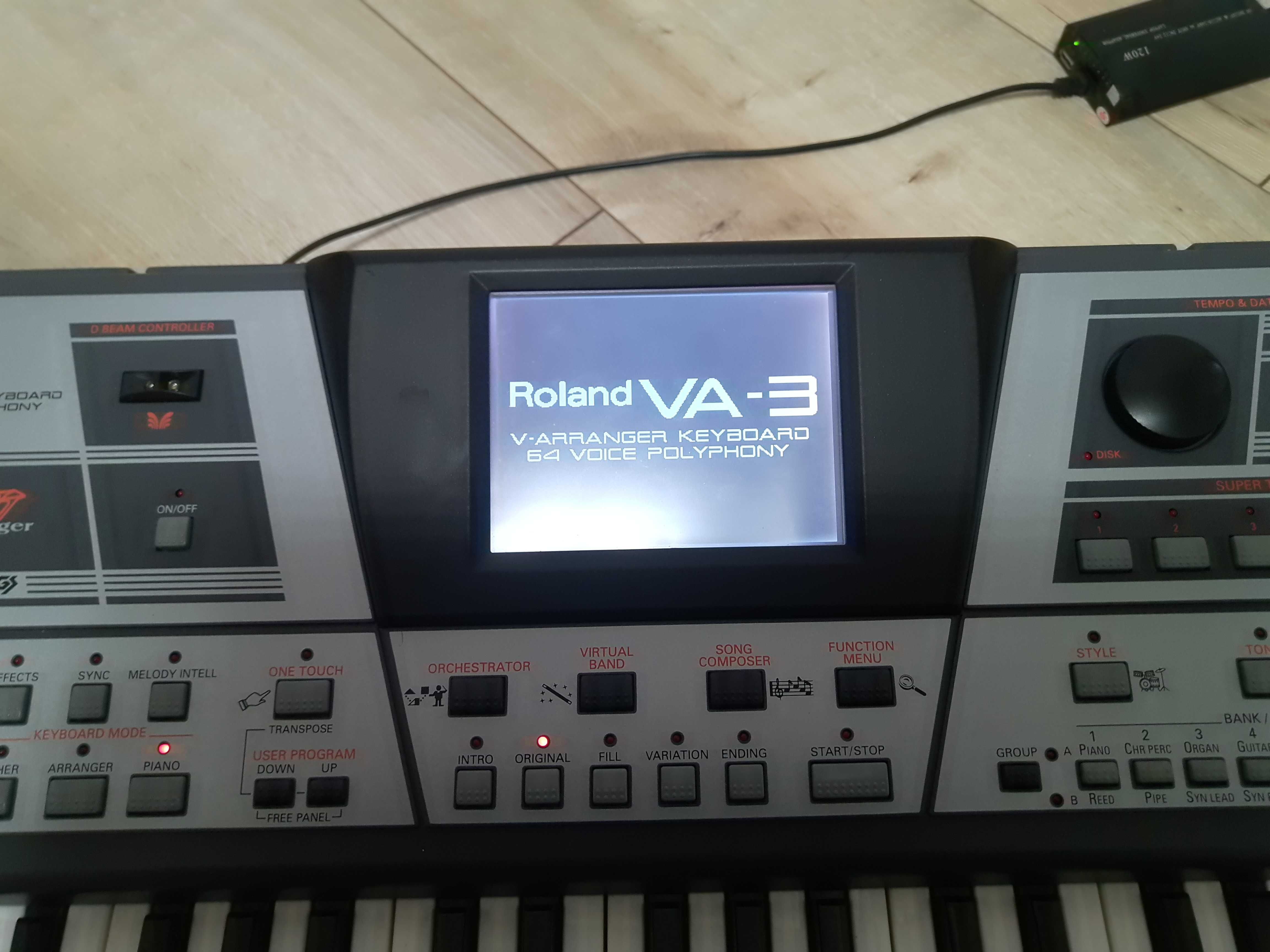 Продам синтезатор Roland VA-3.