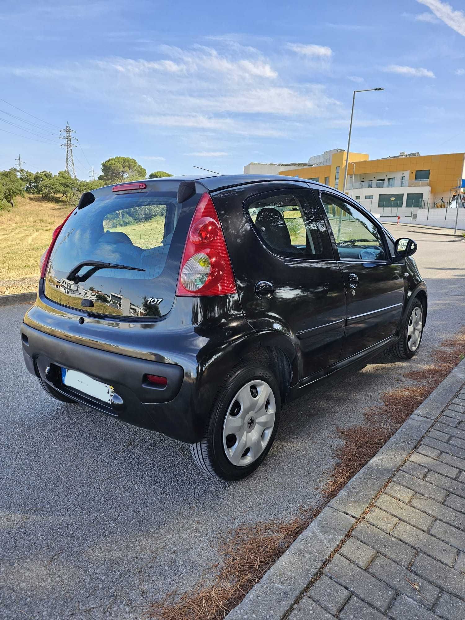 Peugeot 107 com AC