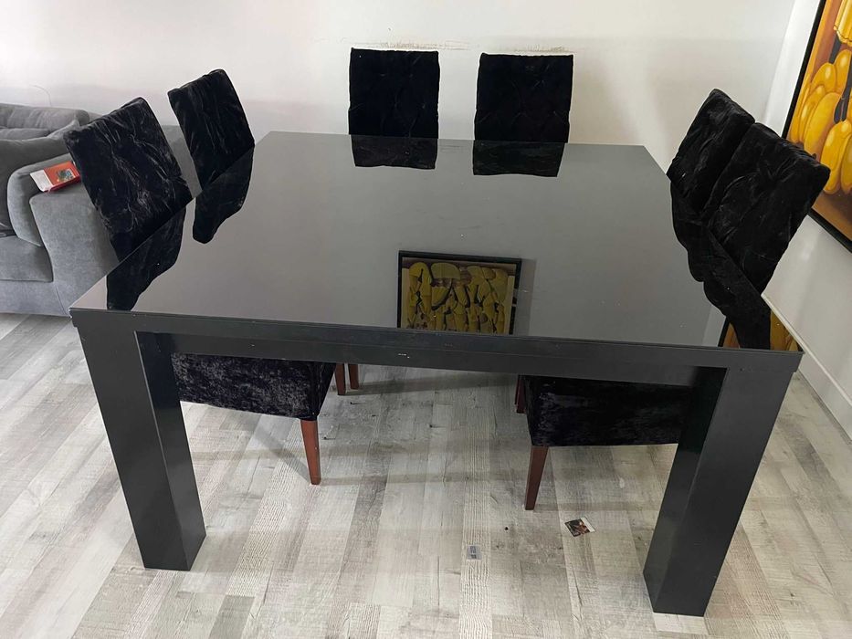 Mesa de Jantar da Marca Area 1,5 x 1,5m