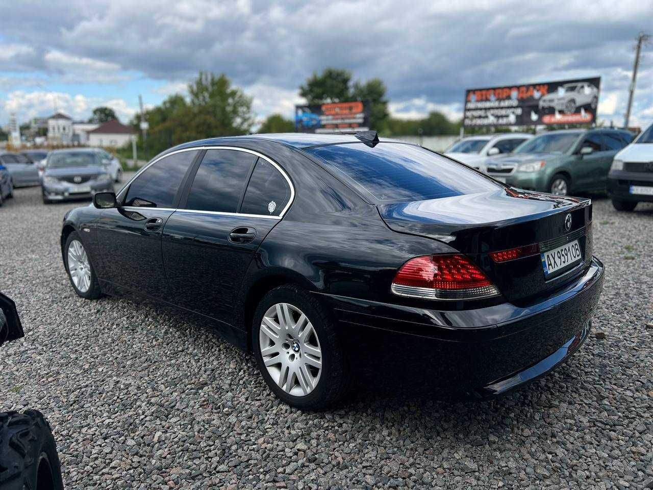 BMW 730d 2004 3.0 дизель