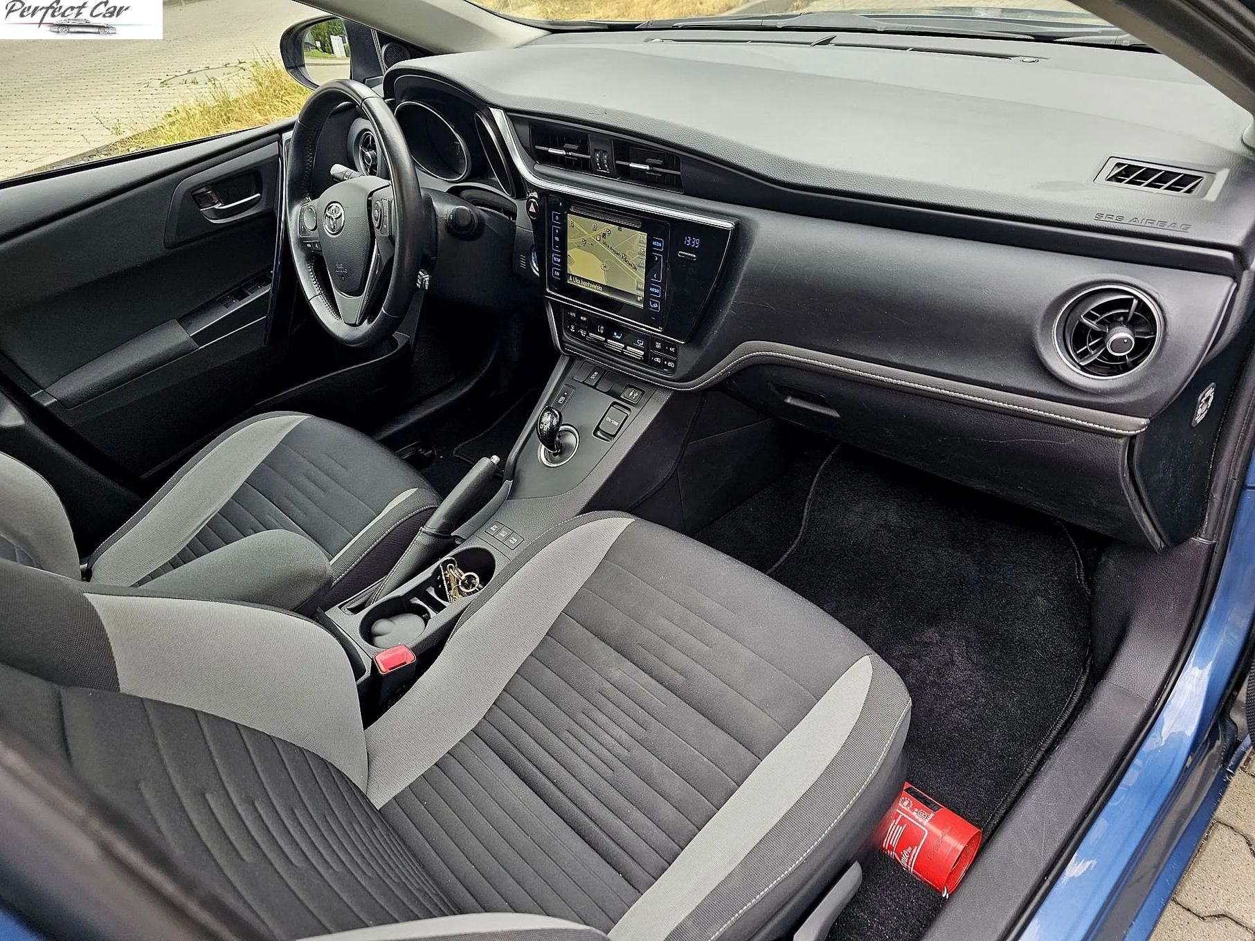 Toyota Auris 1.8 HSD 136KM Panorama-Full Led-Navi-Kamera-Serwis ASO Wa-wa