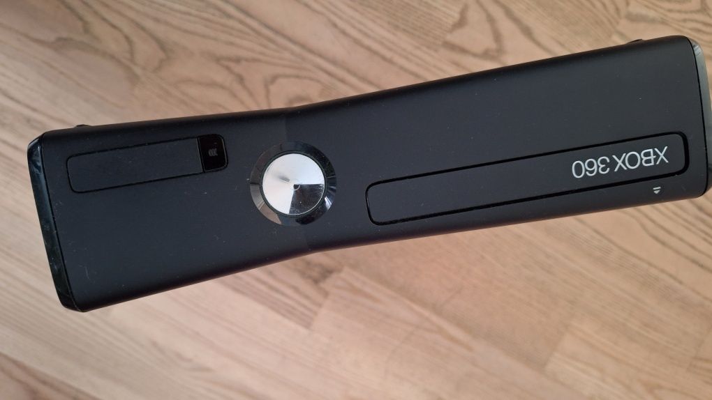 Konsola Xbox 360. 250GB