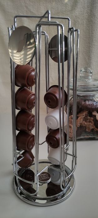 Obrotowy stojak na kapsułki Nescafe Dolce Gusto