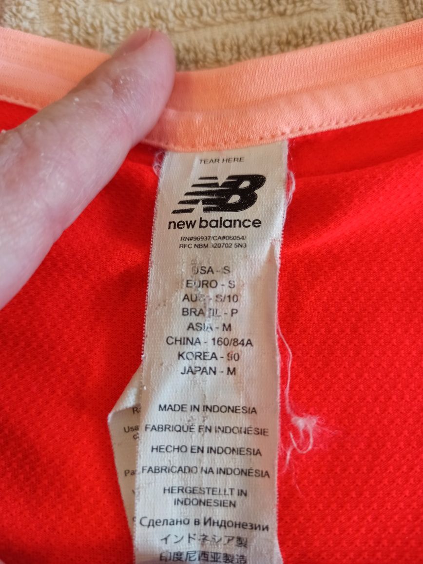 Спортивна футболка New Balance