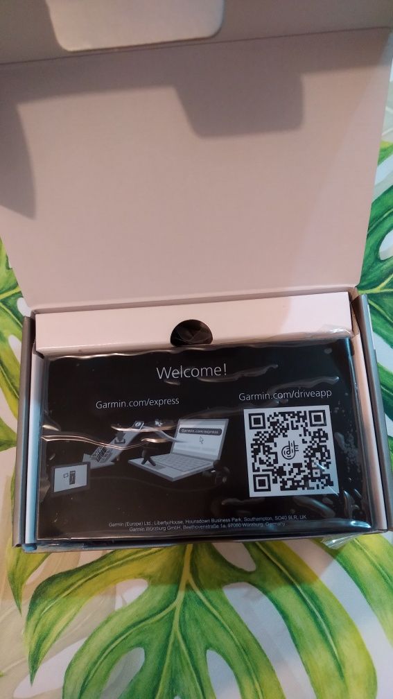 Vendo Garmin Drivesmart 76 & live traffic ( GPS para carro)