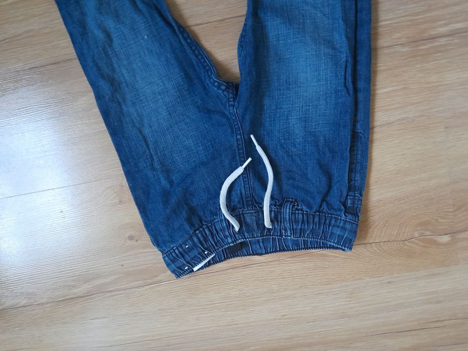 Spodnie jeansy joggery h&m dla chłopca 104