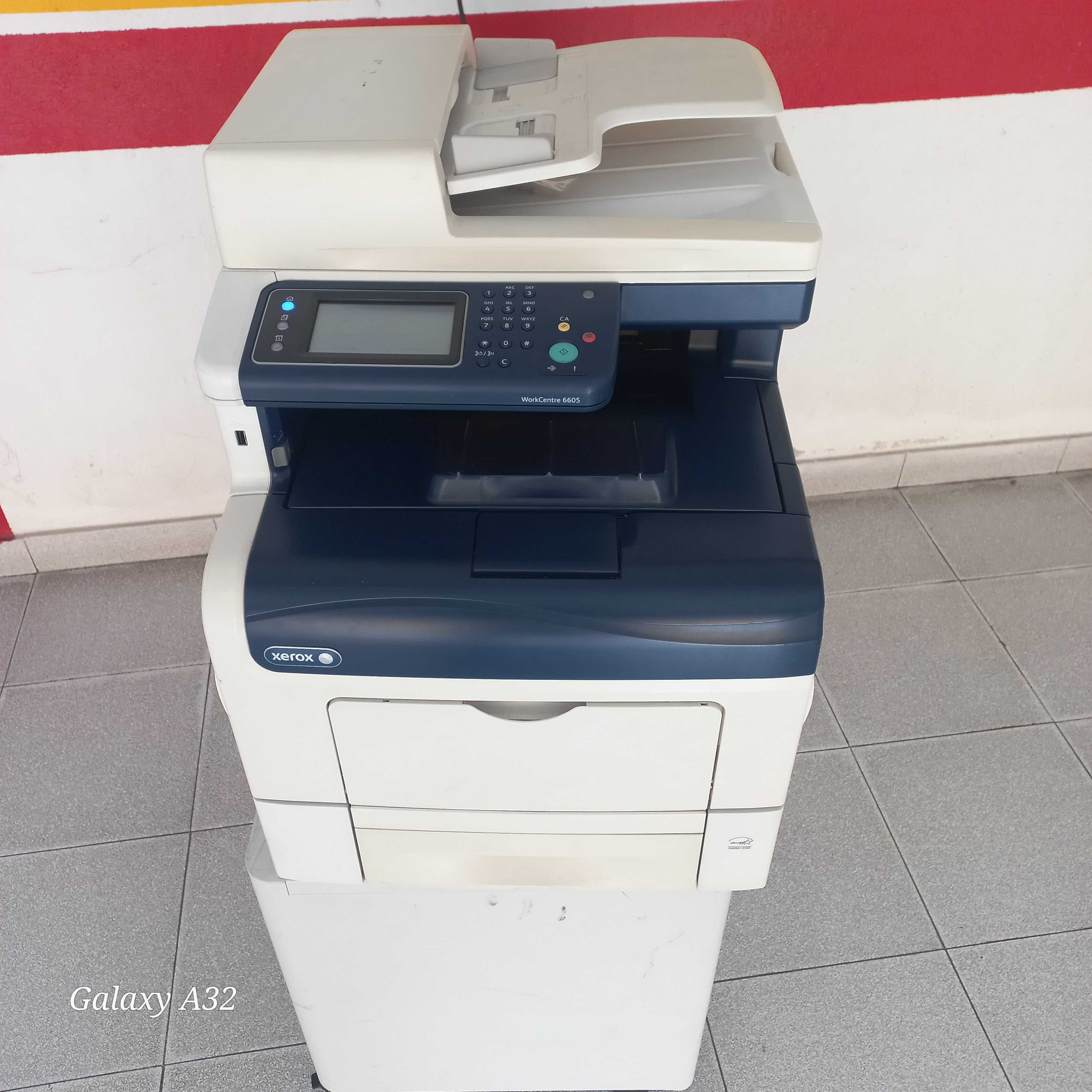 Multifunções Xerox 6605dn a cores