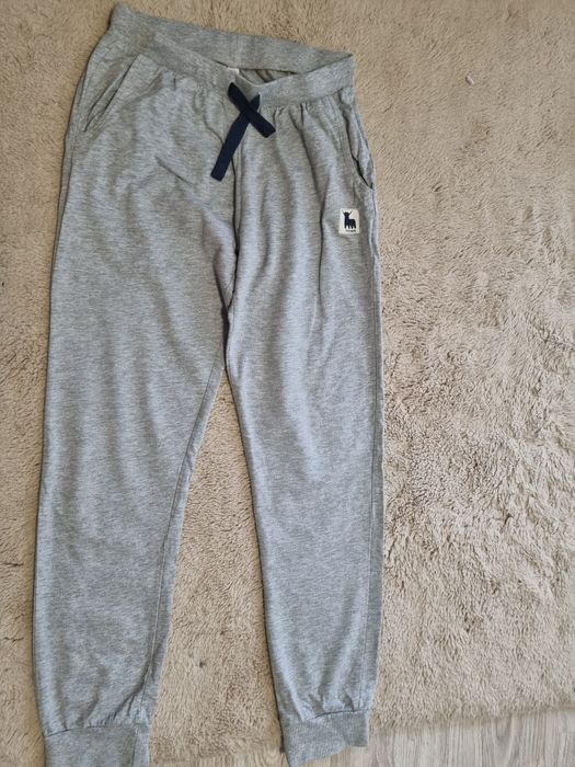 Nowe Spodnie dresowe chłopięce rozm.164