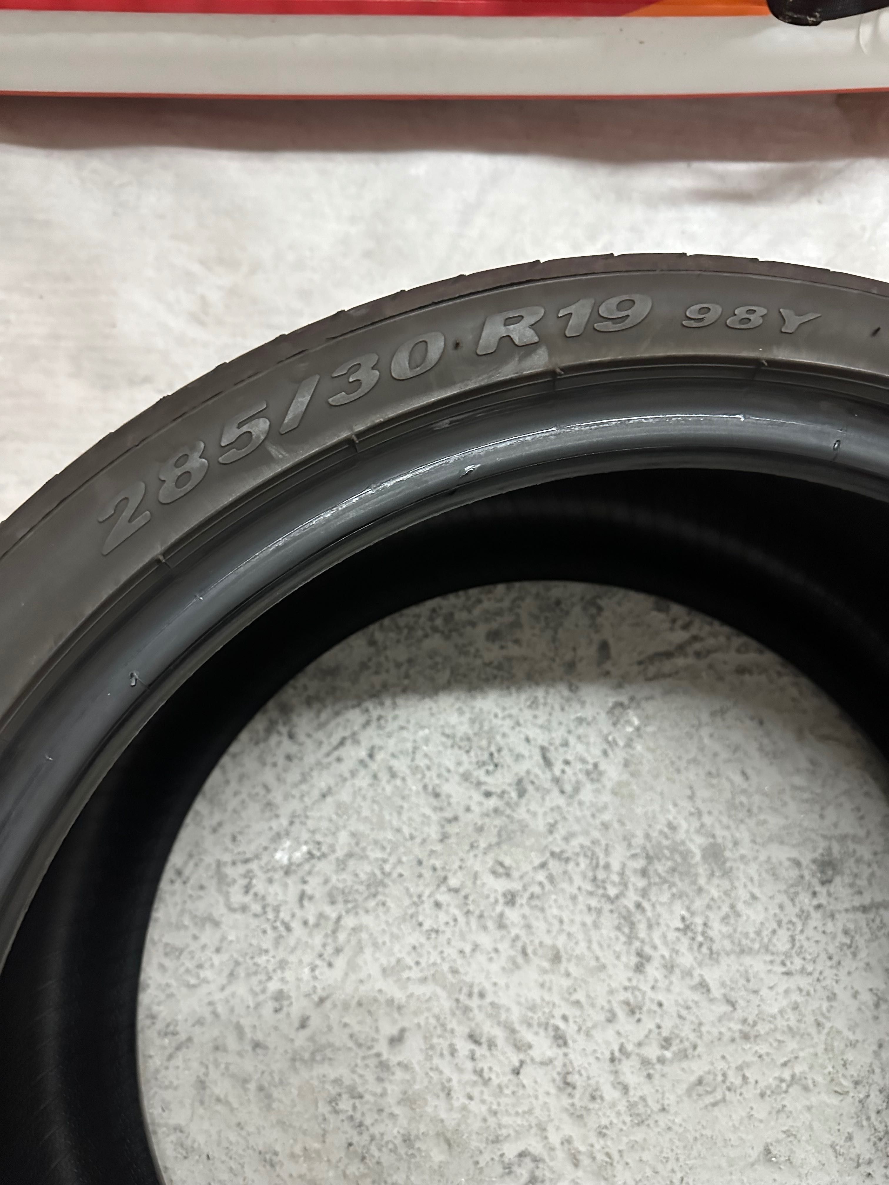 Pneu Pirelli 285/30/19