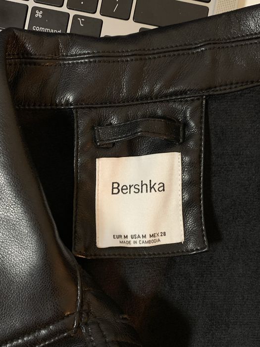 Шкіряна жіноча куртка/рубашка Bershka