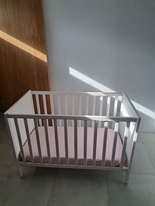 Berço para bebé IKEA