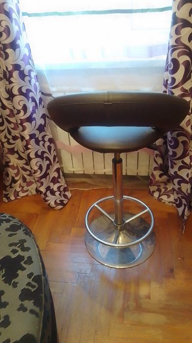 Стілец для бровиста