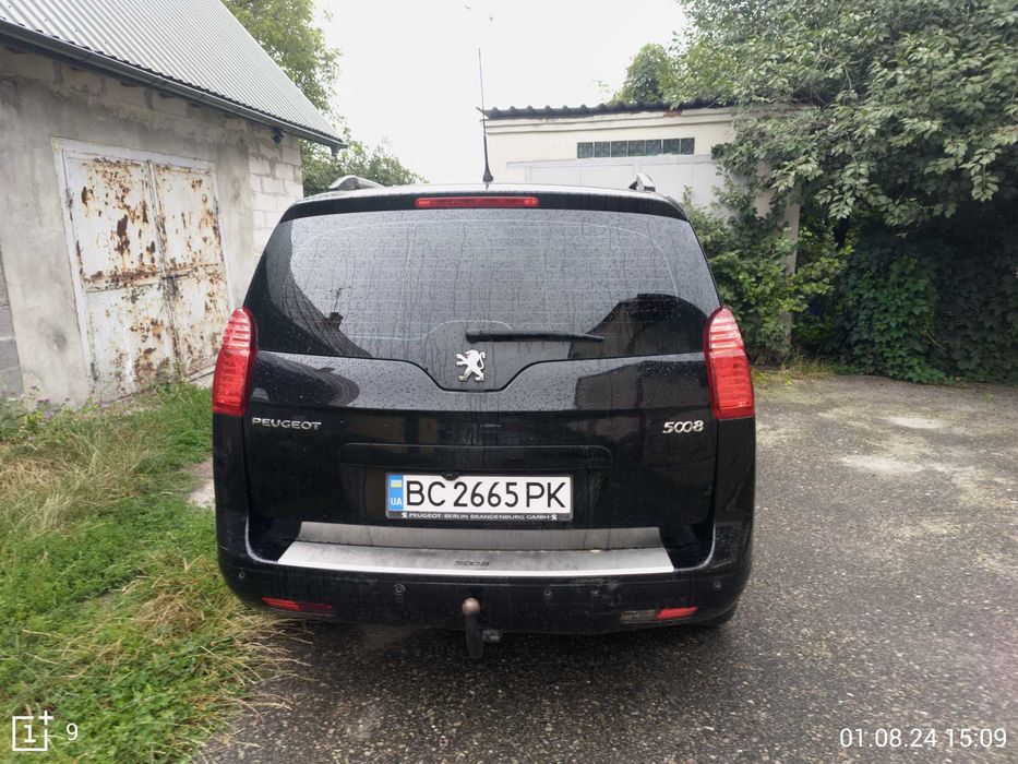 авто peugeot 5008