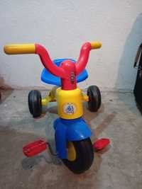 Triciclo de criança