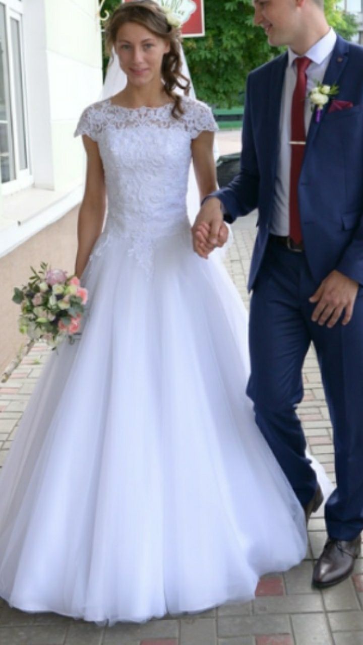 Шикарное свадебное платье 42-44р