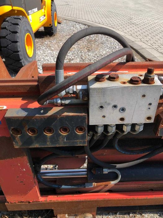 Hydrauliczny chwytak do bel , słomy