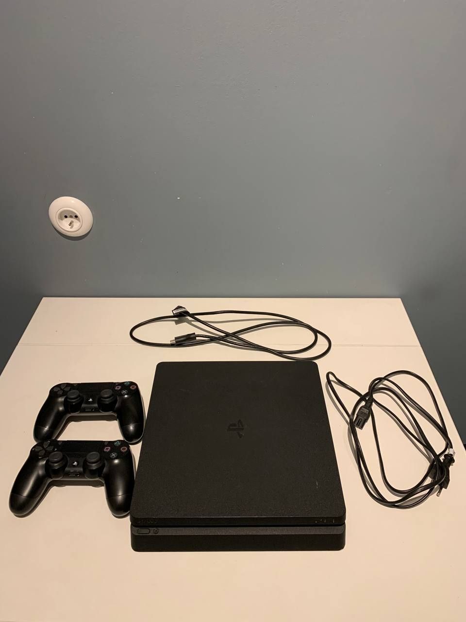 Sony PlayStation 4