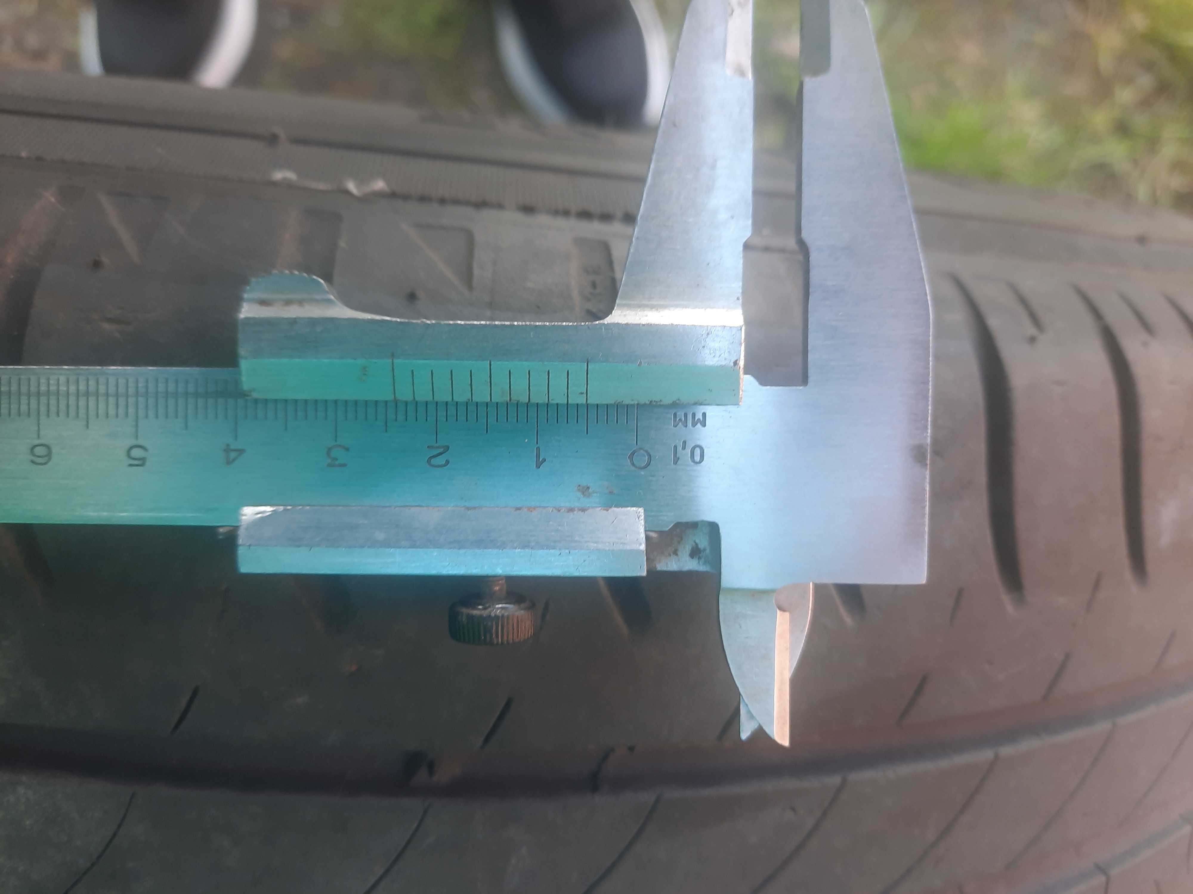 Продам резину з дисками 195/65 r15