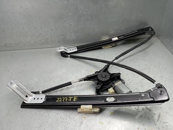 Elevador vidros frente esquerdo SKODA Karoq (NU7)