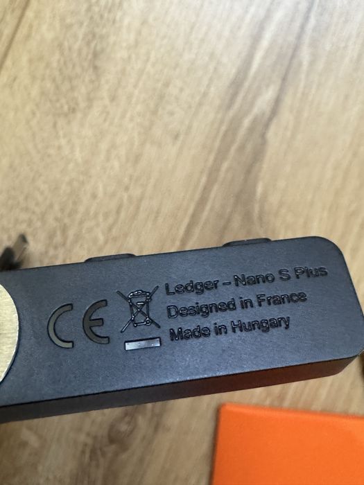 Криптогаманець Ledger Nano S Plus(гарантія)