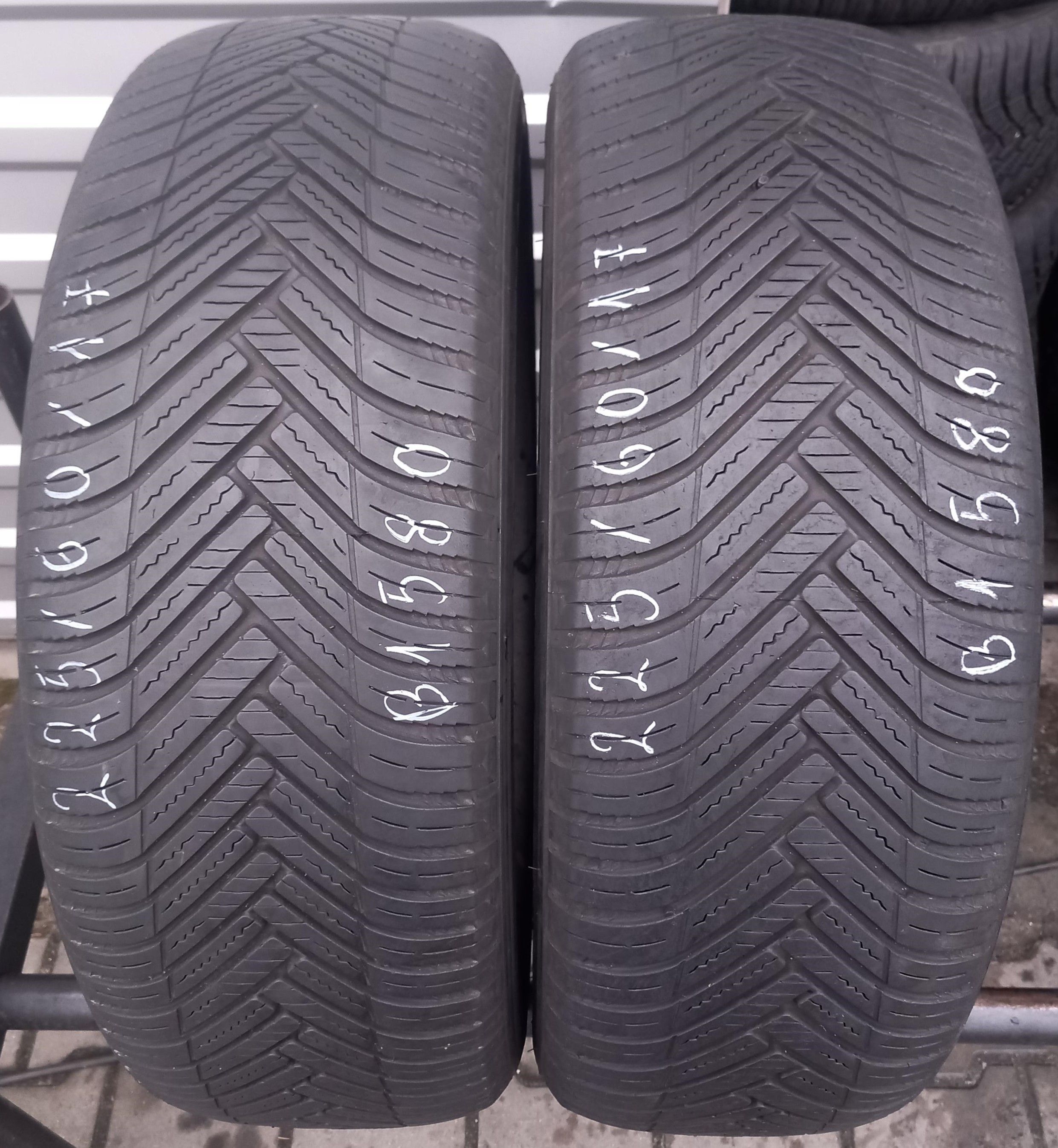 225/60/17 Hankook Kinergy 4S2X 99H