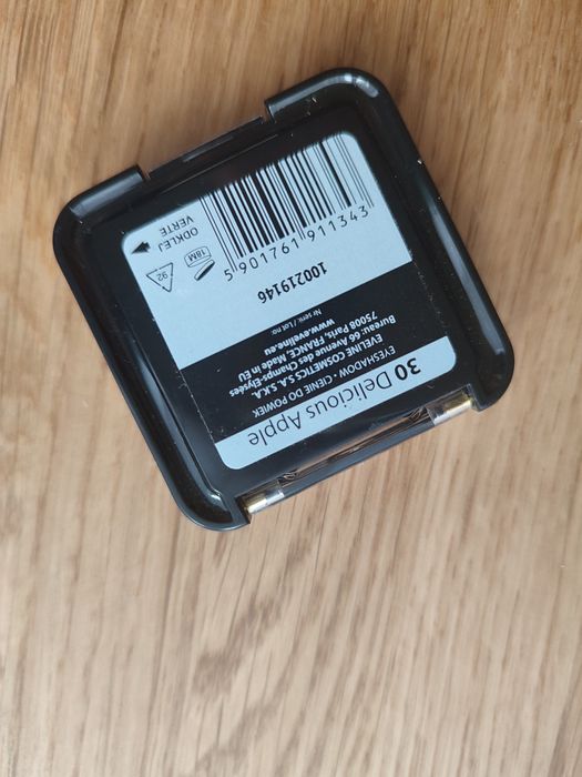 Nowe cienie Eveline Delicious Apple 30