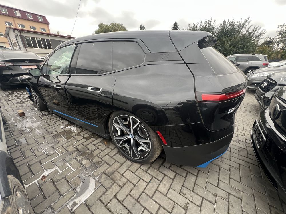 Кришка багажника BMW IX В НАЯВНОСТІ ляда скло фонарі камера бампер іх