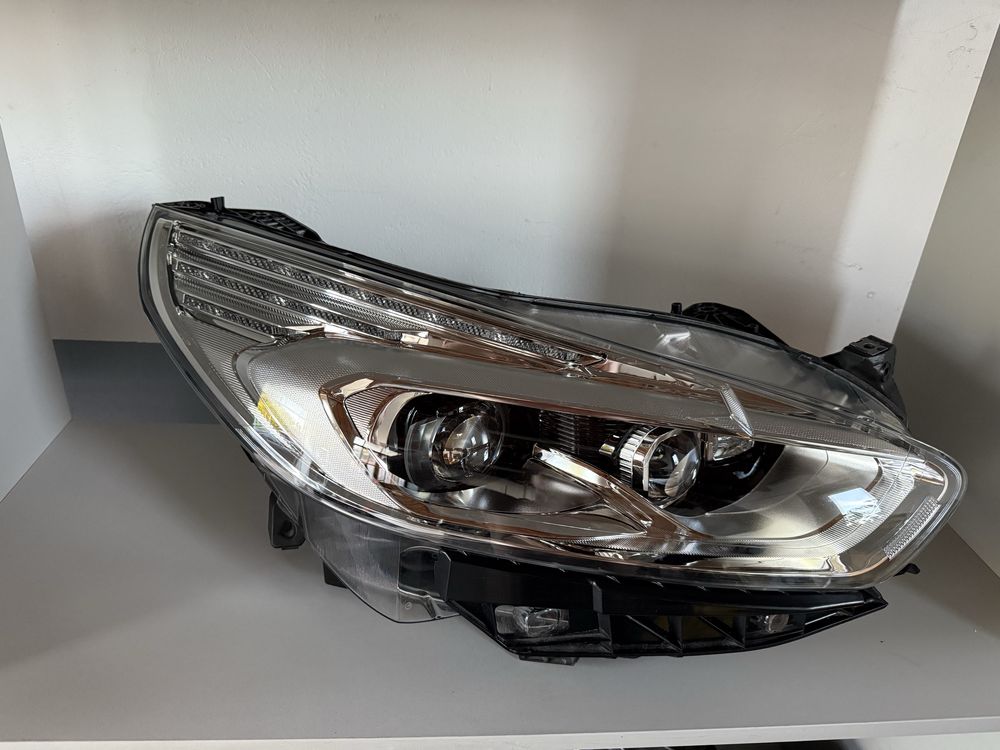 Ford S Max Galxy lampa reflektor full led em2b13w029eh