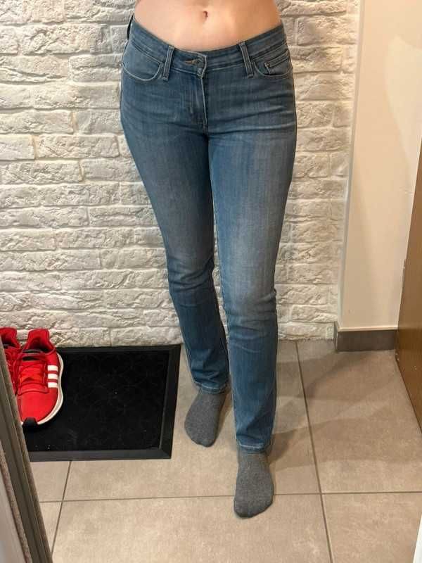 jeansy skinny levis w27 l32 slight curve mid rise slim