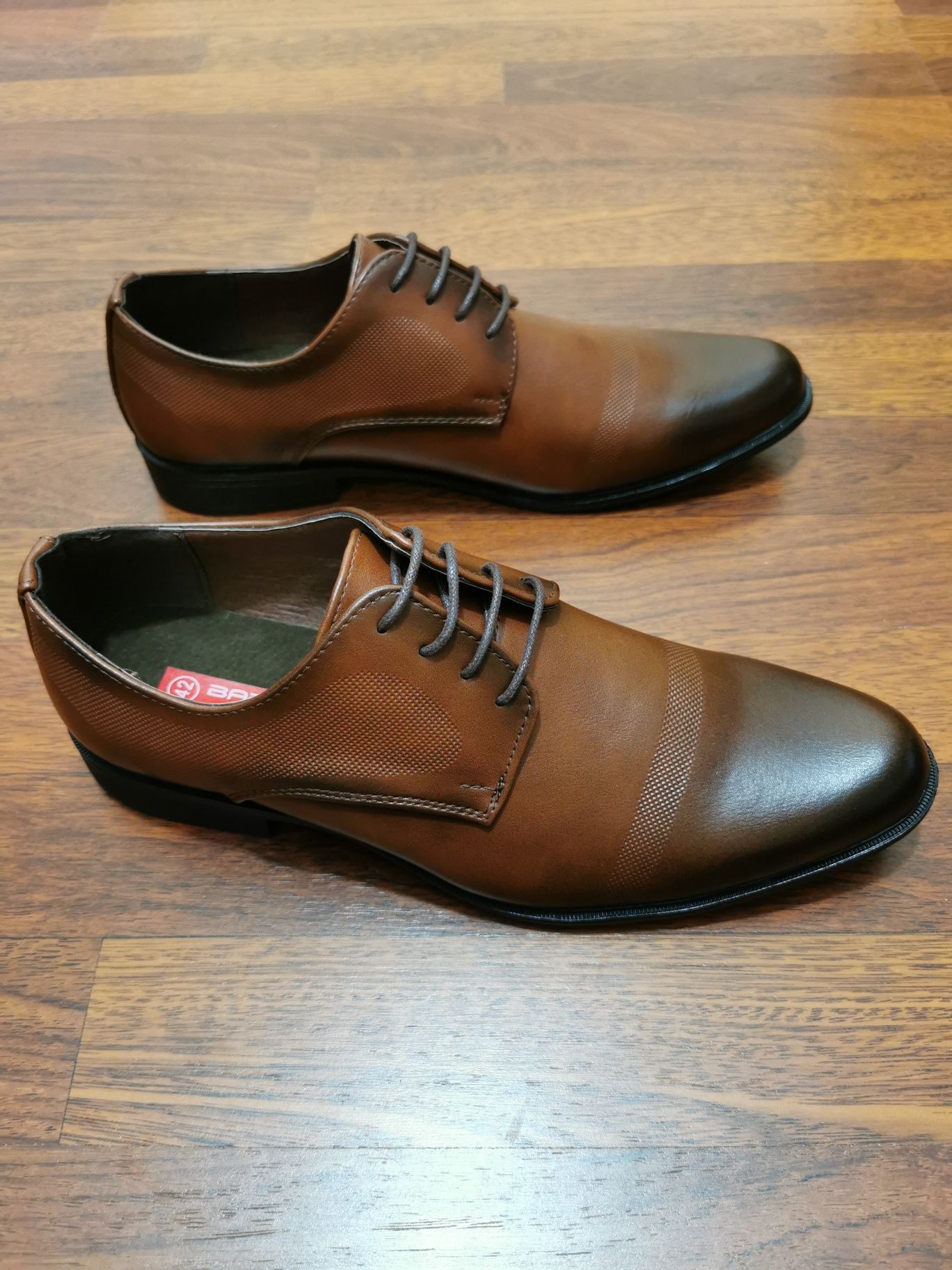 Eleganckie Wizytowe Buty Męskie Badoxx