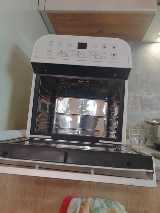 Мультипечь Klarstein AeroVital Cube 1600 Вт 12 л Белая