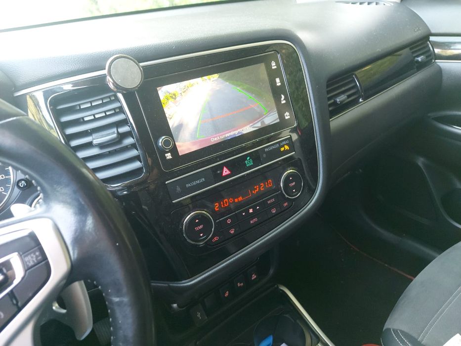 Mitsubishi Outlander Phev Pług In Hybrid 4x4