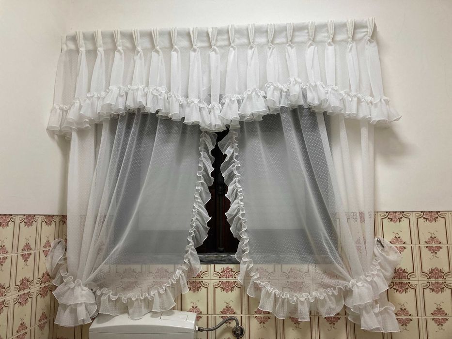 Vendo cortinado + acessórios