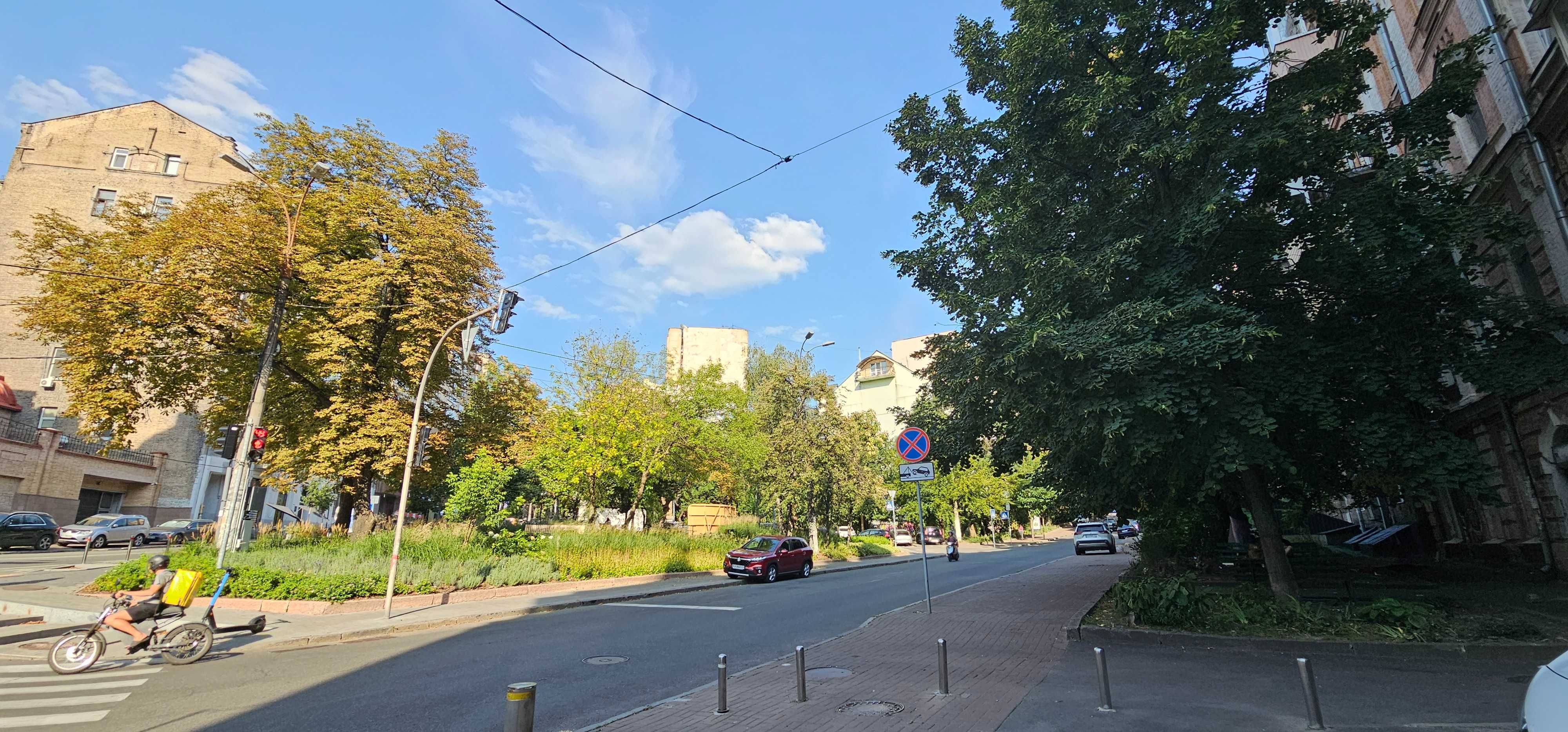 Продаю будинок Київ під реконструкцію