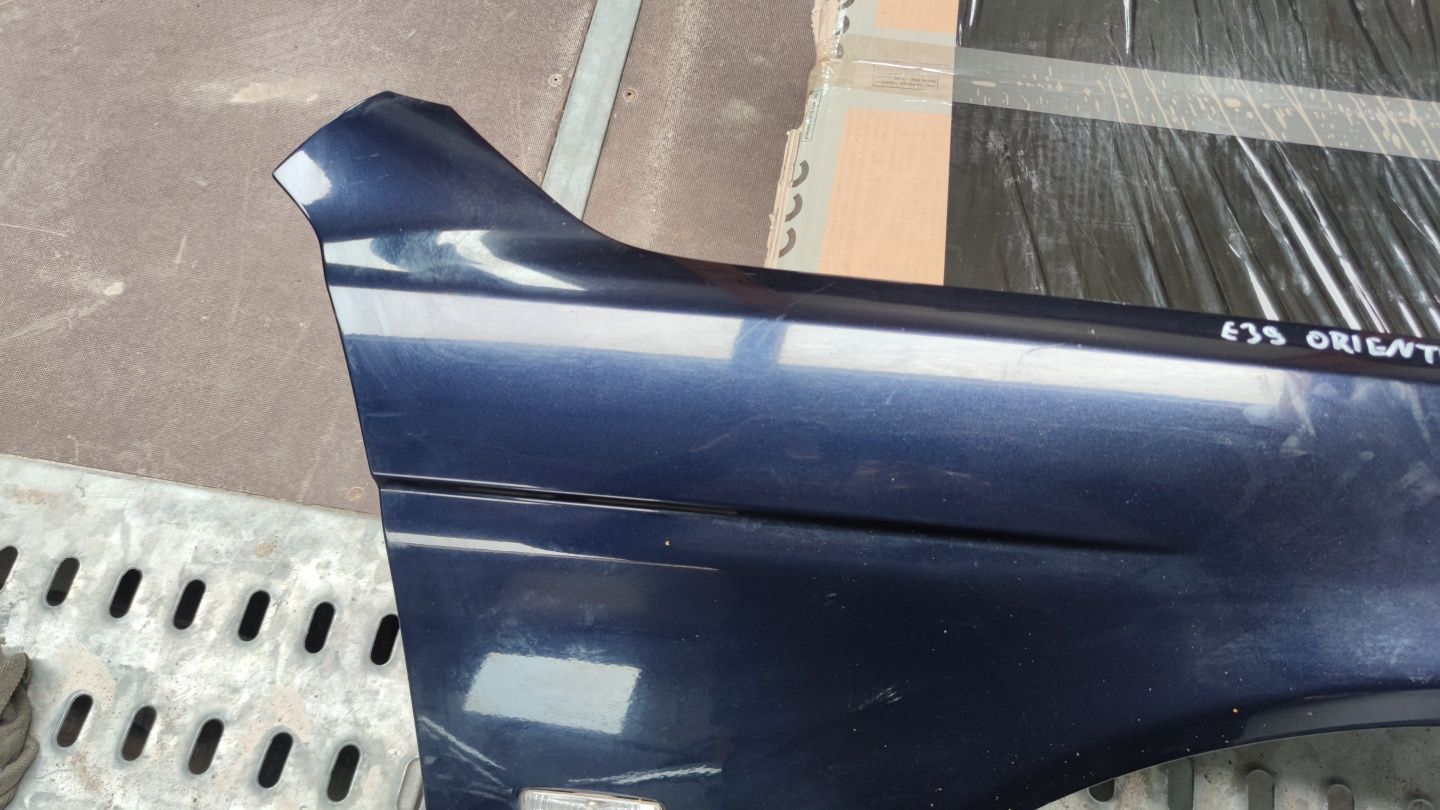 BMW E39 błotnik prawy Orientblau