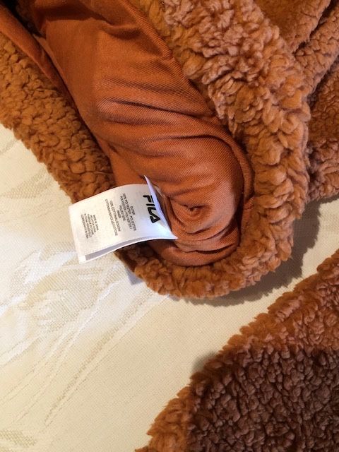 Blusão Fila novo , S